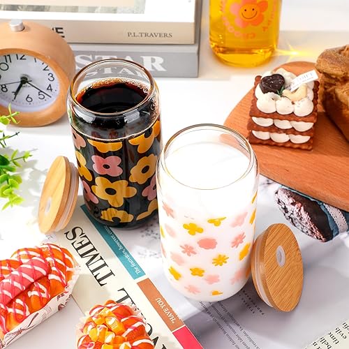Miniatura 5 de Umigy 8 tazas de vidrio bonitas con tapas y pajitas de bambú Groovy Retro Ice Coffee Cup 16 oz Smile Face Daisy Vasos de cerveza de vidrio con