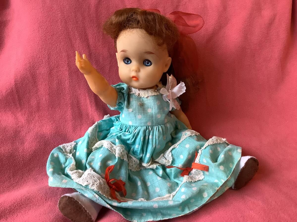 プリティー・リトル・パッツィー 水玉模様ドレスの人形 31cm Amazon.co.jp: カール人形 水玉ドレス 眠り目 35センチ : おもちゃ