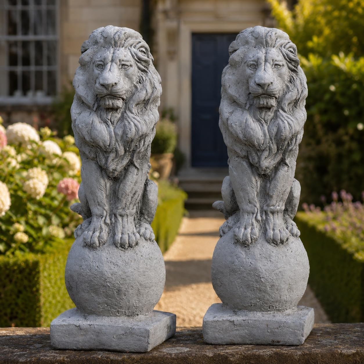 ONEFOLD - Pair of Sitting Lion Garden Statues โ Hand Cast Reconstituted Stone Concrete Ornaments โ Outdoor Garden Sculptures, Pillar Caps & Gate Post Lions