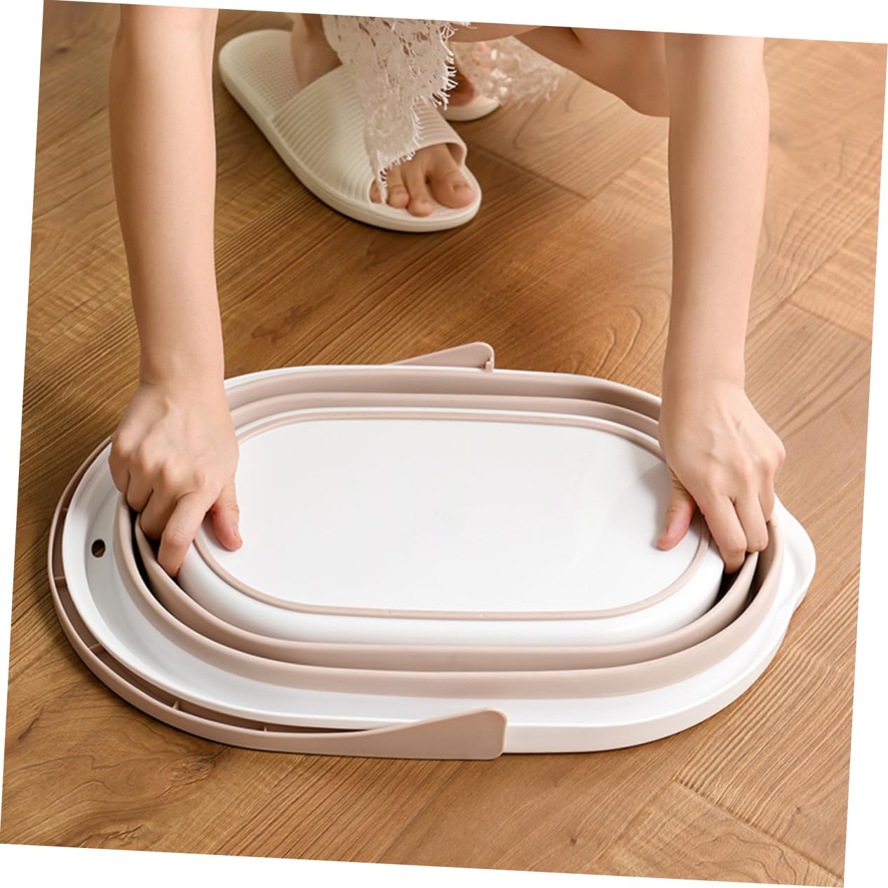 Secchio Pieghevole per Straccio in Pp Beige, Portatile | Pavimenti e Superfici Lisce, Uso Scolastico, Lavabile, Accessorio Leggero per Pulizia Domestica