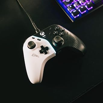 Thrustmaster Heart Controller, Hall Effect Gamepad with H.E.A.R.T. Anti-drift Technology for Xbox Series X|S and PC