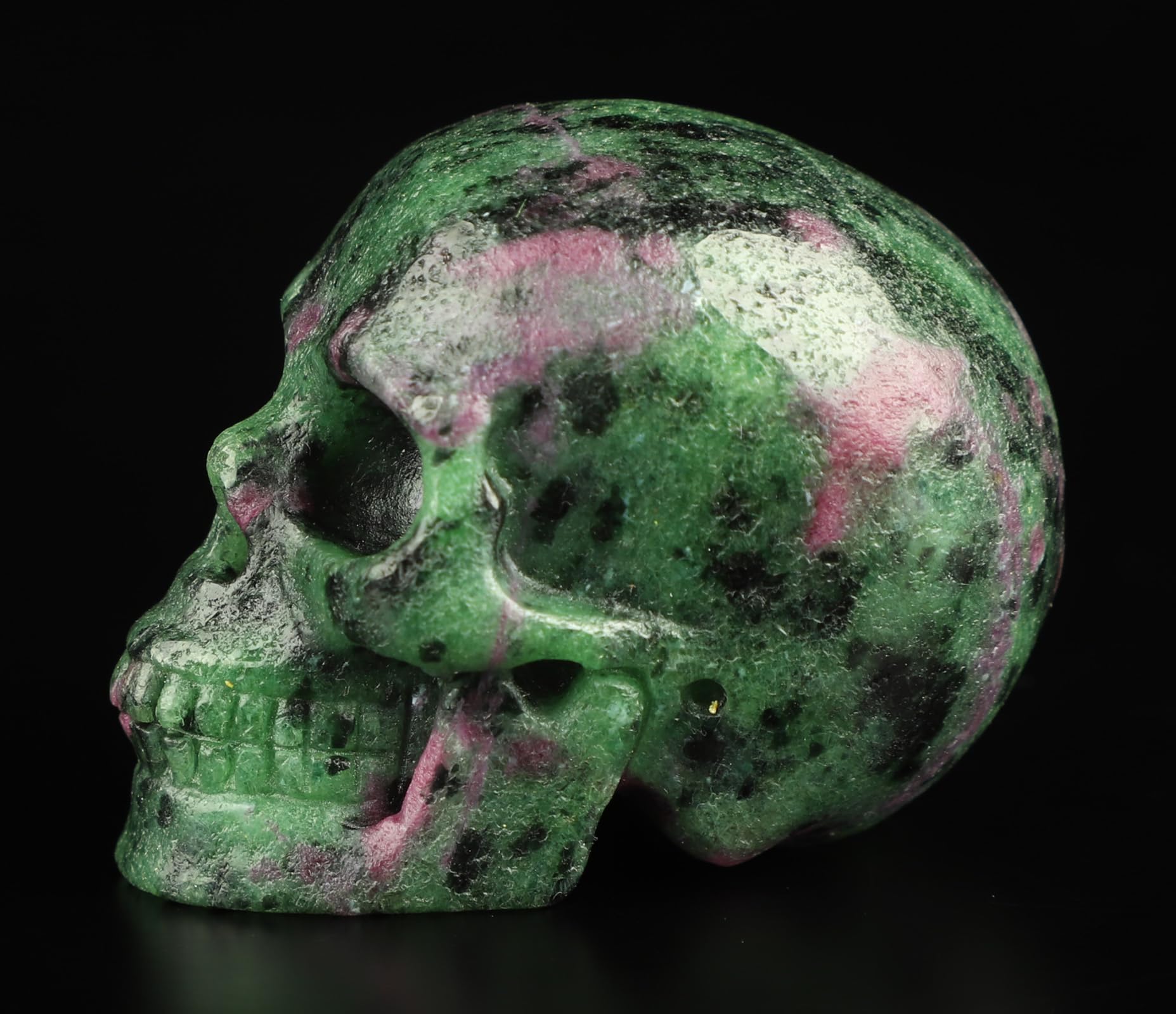 Skullis 5,1 cm Rubin Zoisit Kristall Schädel handgeschnitzt Edelstein Fine Art Skulptur Reiki Heilstein Statue
