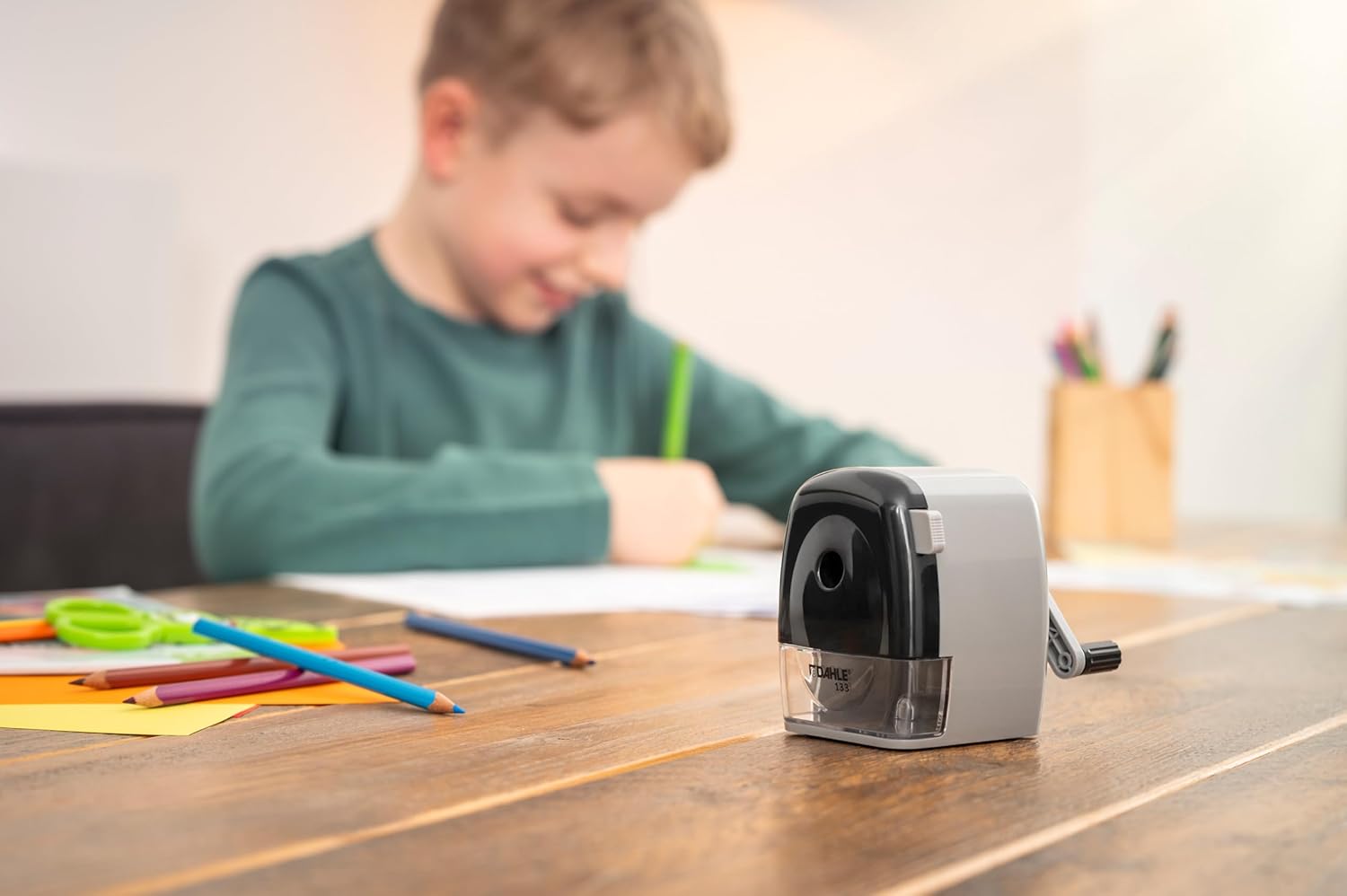 Dahle 133 Pencil Sharpener with Automatic Cutting System, Adjustable Point, Accepts Standard Graphite or Oversized Artist Pencils