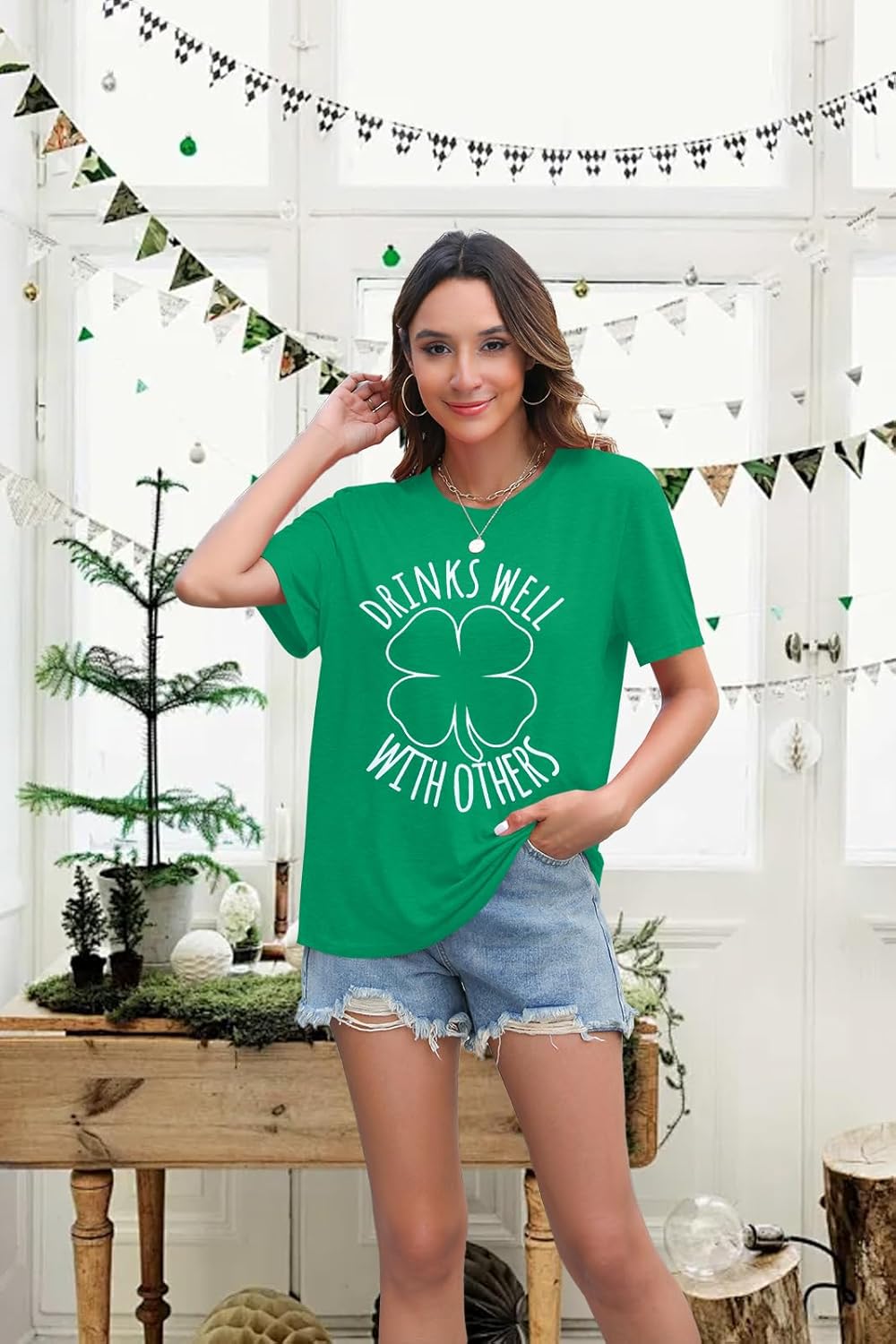 St Patrick's Day Clover T-Shirt Women Blessed Lucky Irish Shamrock Green Tshirts Lucky Mama Graphic Tee Tops - Image 4