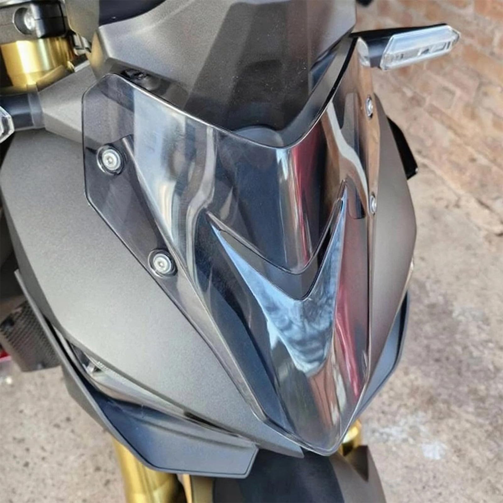 Zestaw ulepszeń przedniej szyby motocyklowej Dokładność Dopasowanie Wymagane wiercenie Obejmuje sprzęt montażowy ABS Poliakrylan Motocykla Szyba przednia