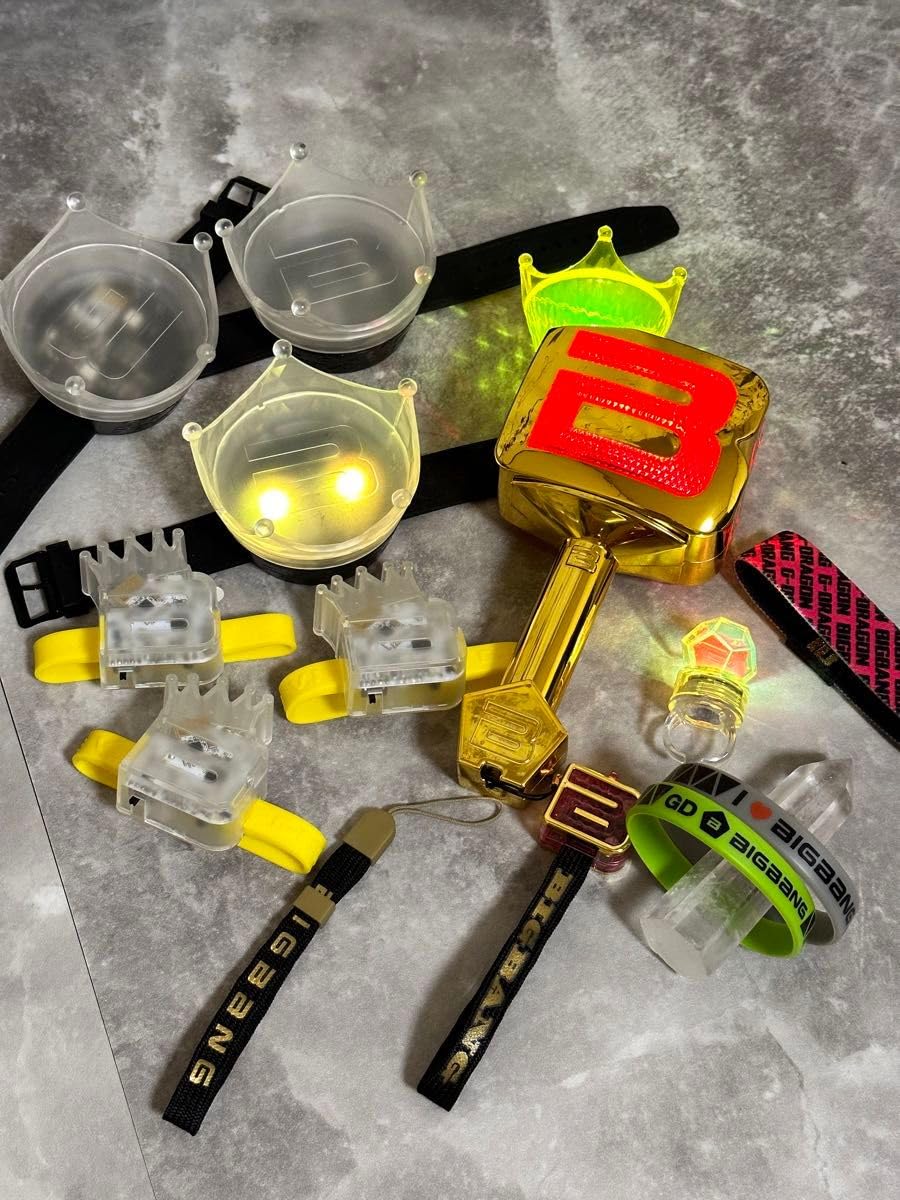 BIGBANG 10周年ペンライト ゴールド　ペンライトケースセット Amazon.co.jp: BIGBANG Bペンライト ゴールド プレミアムセット