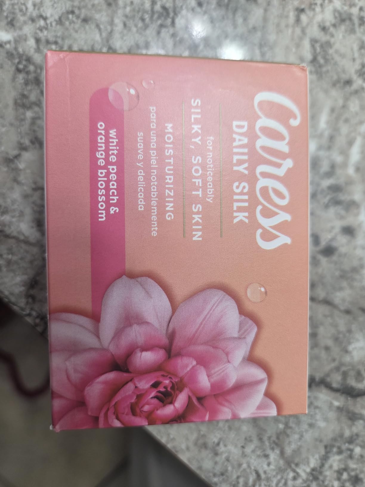 Caress Beauty Bar Soap For Noticeably Silky Soft Skin Daily Silk Extract and Floral Oil Essence 3.15 oz 3 Bars