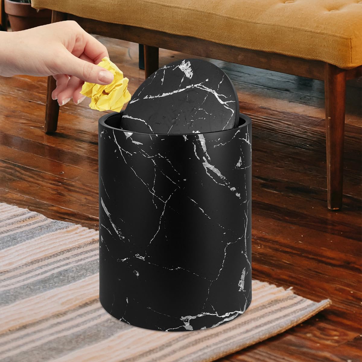 Contenitore per Rifiuti Marmorizzato in Pp da 15l Texture Effetto Marmo Nero, Cestino per Carta Igienica Bagno Moderno e Funzionale per Casa e Ufficio