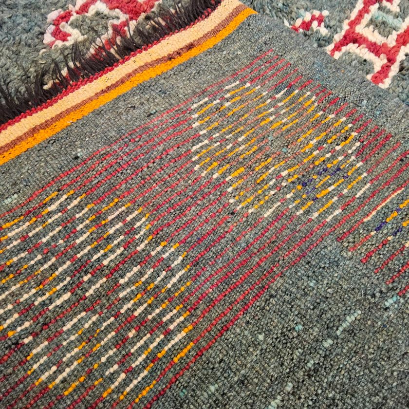 Générique Tifinagh Shop - Tapis Berbère Boujaad Authentique du Maroc - Fait Main en Laine – 280 x 167 cm – Tapis Marocain Artisanal