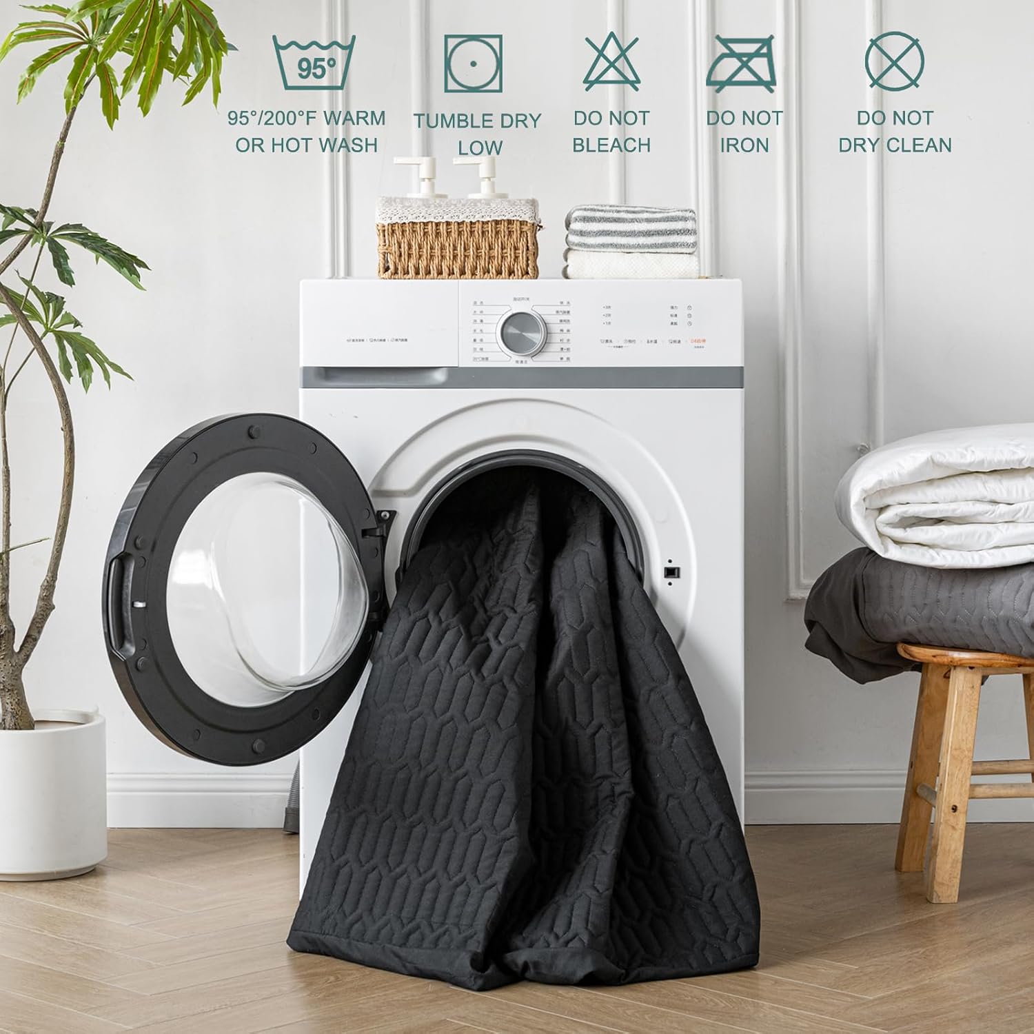 Waterproof Mattress Protector Queen Size, Mattress Pad Cover with Deep Pocket Fitted Up to 6"-18" Depth, Noiseless Soft Breathable Bed Mattress Cover Washable, Black