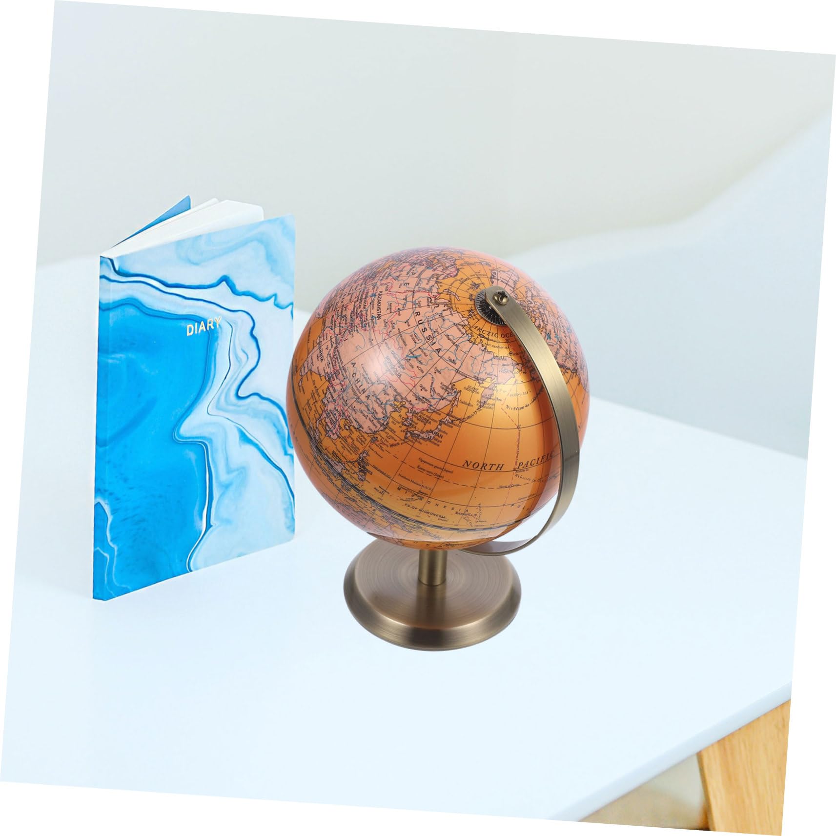 Globo Terráqueo Decorativo Europeo Giratorio Adorno de Mesa para Oficina Hogar Enseñanza Geografía Diseño Elegante y Material Abs y Aleación
