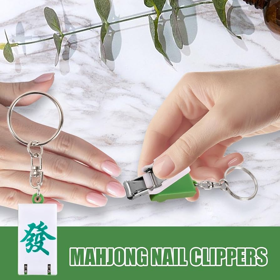 Amazon | 折りたたみ式麻雀爪切り - キーホルダー付きミニサイズ