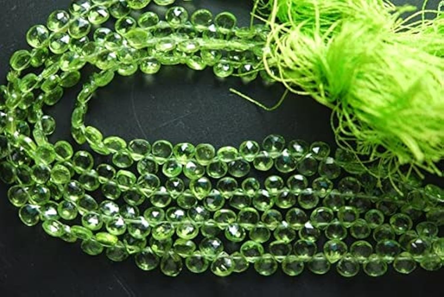 Peridot faceted heart briolettes haut de gamme, pierres naturelles facettées 5.5mm
