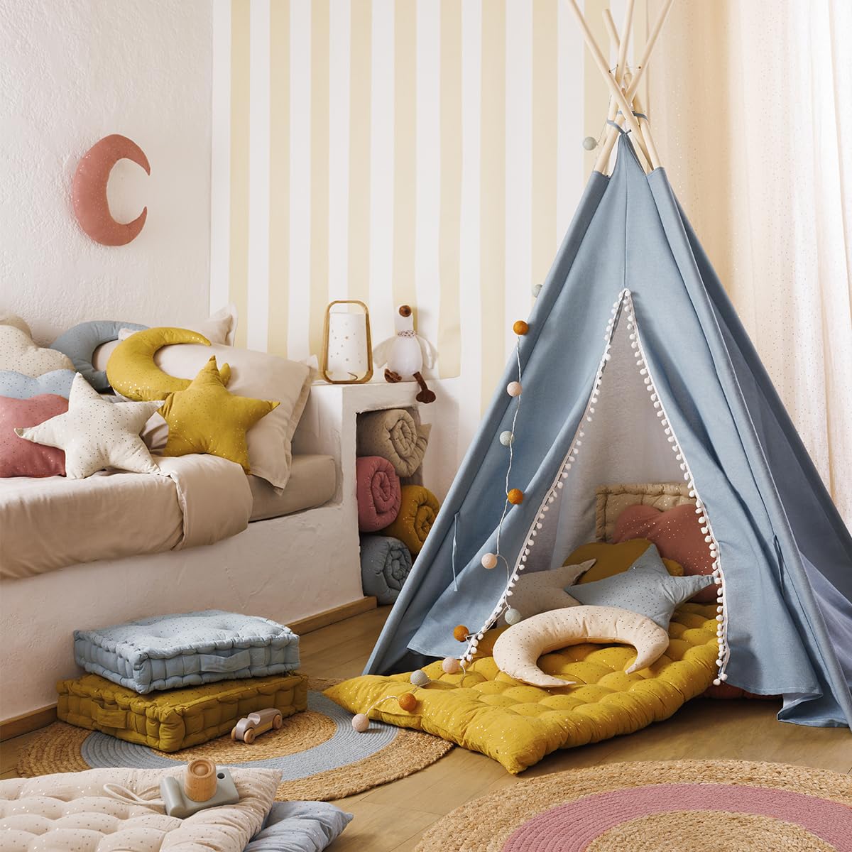 Atmosphera - Tipi Infantil Wapi Azul - 120 x 160 cm - Lona de algodón, Bolsa de Transporte - Casita de Juegos para Dormitorio y salón