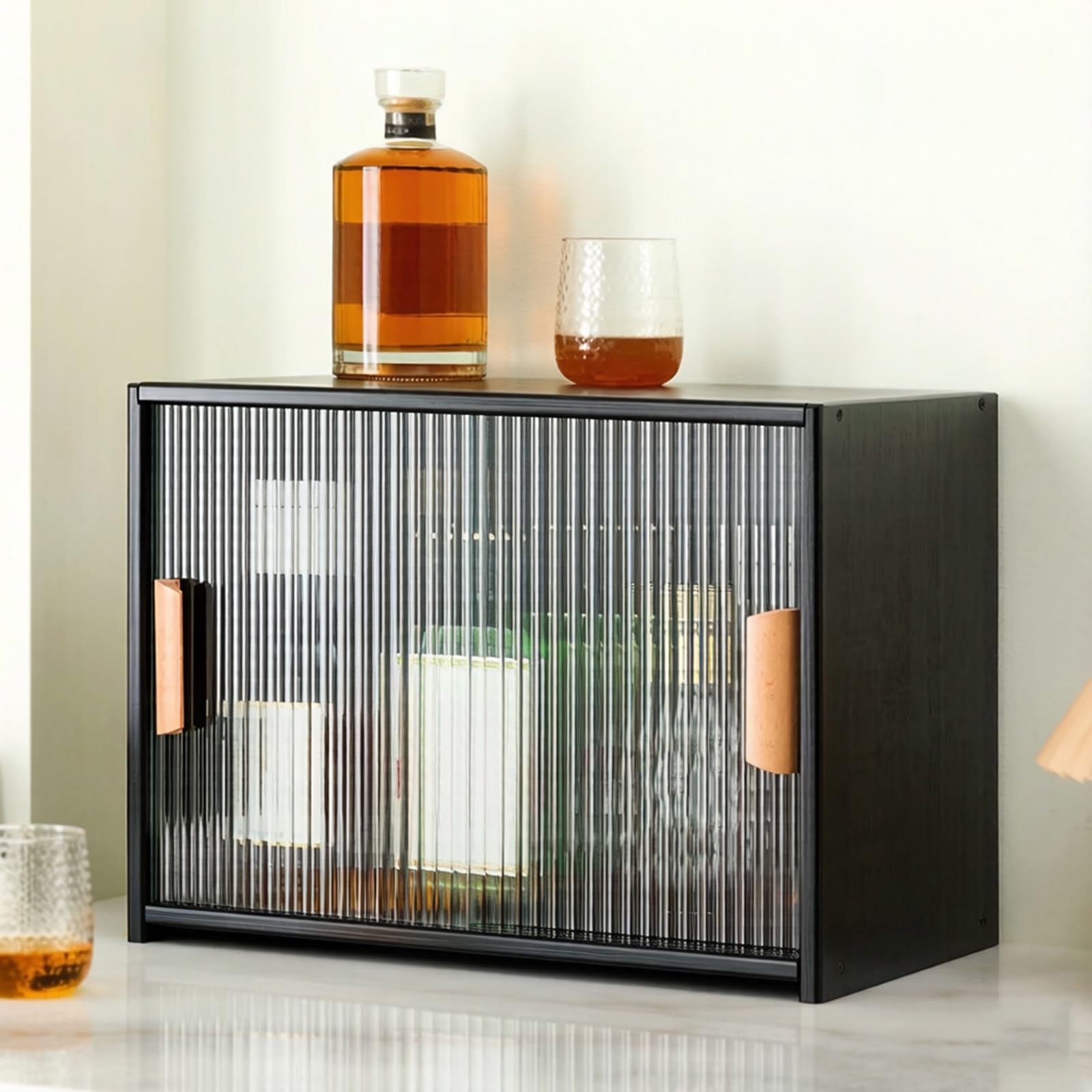 Mueble de bambú y diseño funcional de madera con acrílico