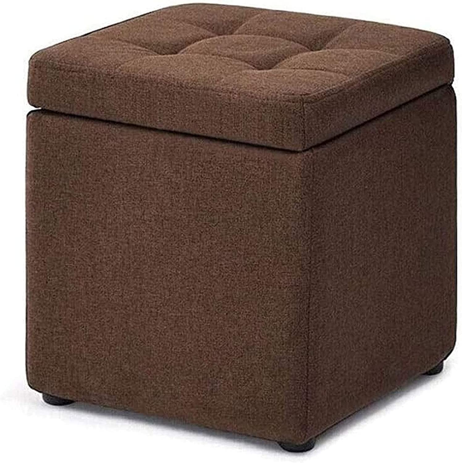 Tabouret de coiffeuse et repose-pieds de salon pour optimiser un petit appartement