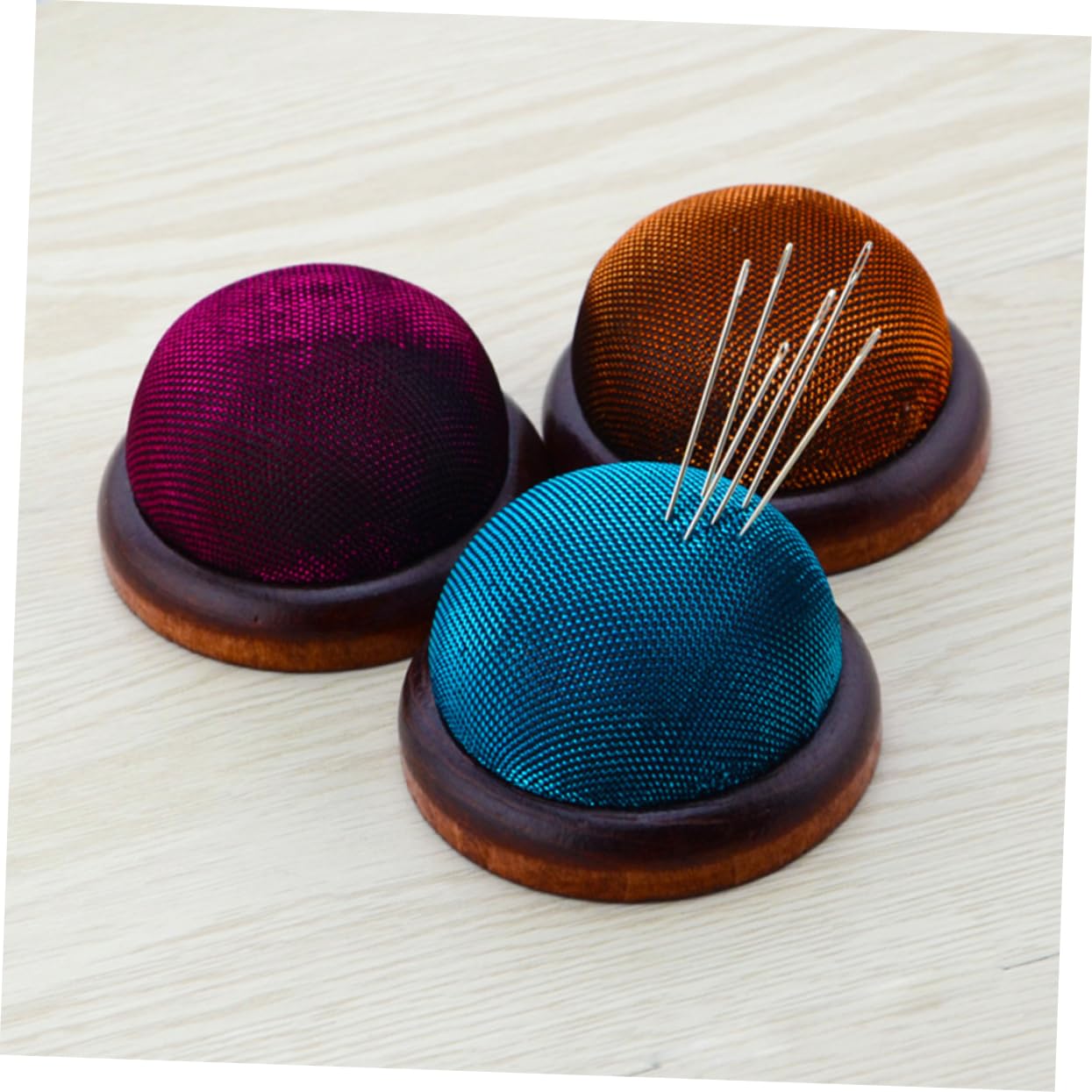 ARTSEWPLY 3Pcs Wooden Pin Cushion Glitter Needle Organizer for Sewing Crafts Golden Red Blue Attractive Desktop Display Handy for DIY Projects and Needlework
