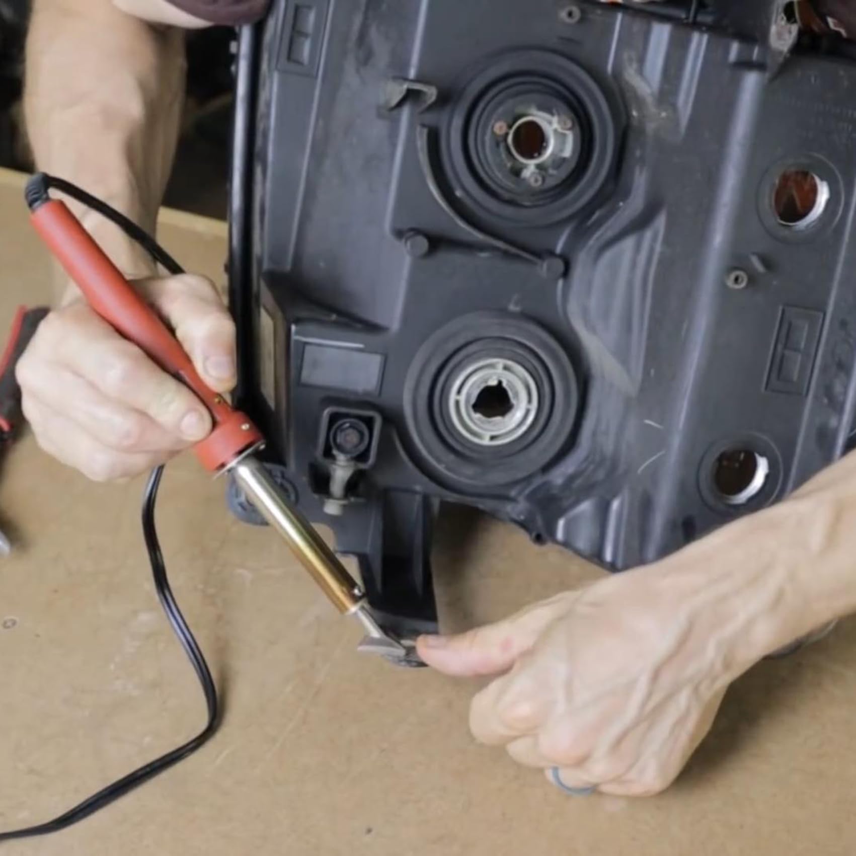 5 puntas de soldadura de plástico, puntas de pistola de soldador con una caja de almacenamiento, para soldadura de plástico, tanque de combustible, reparación de salpicadero de coche