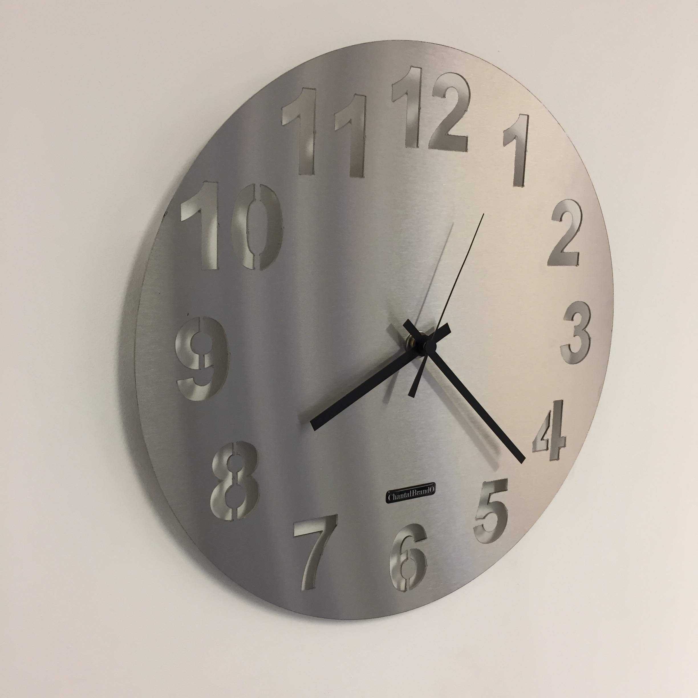 Horloge murale JUNTE MODERN silencieuse pour en finir avec les retards