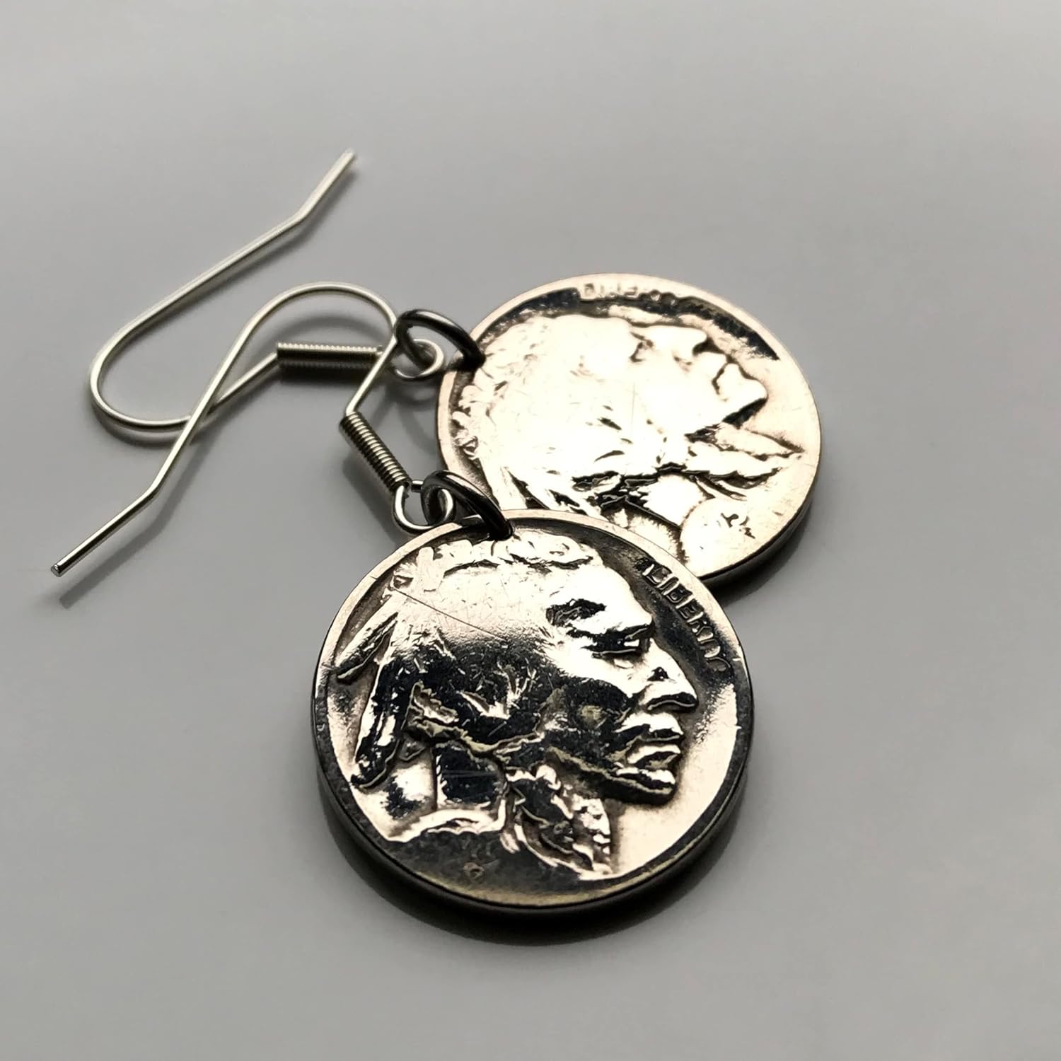 United States 5 Cent Indian Head Buffalo Nickel coin earrings Native American Indian bison Iron Tail Oglala Lakota chief Two Moons Cheyenne Navajo Cherokee Chippewa Choctaw Apache Blackfeet e000113