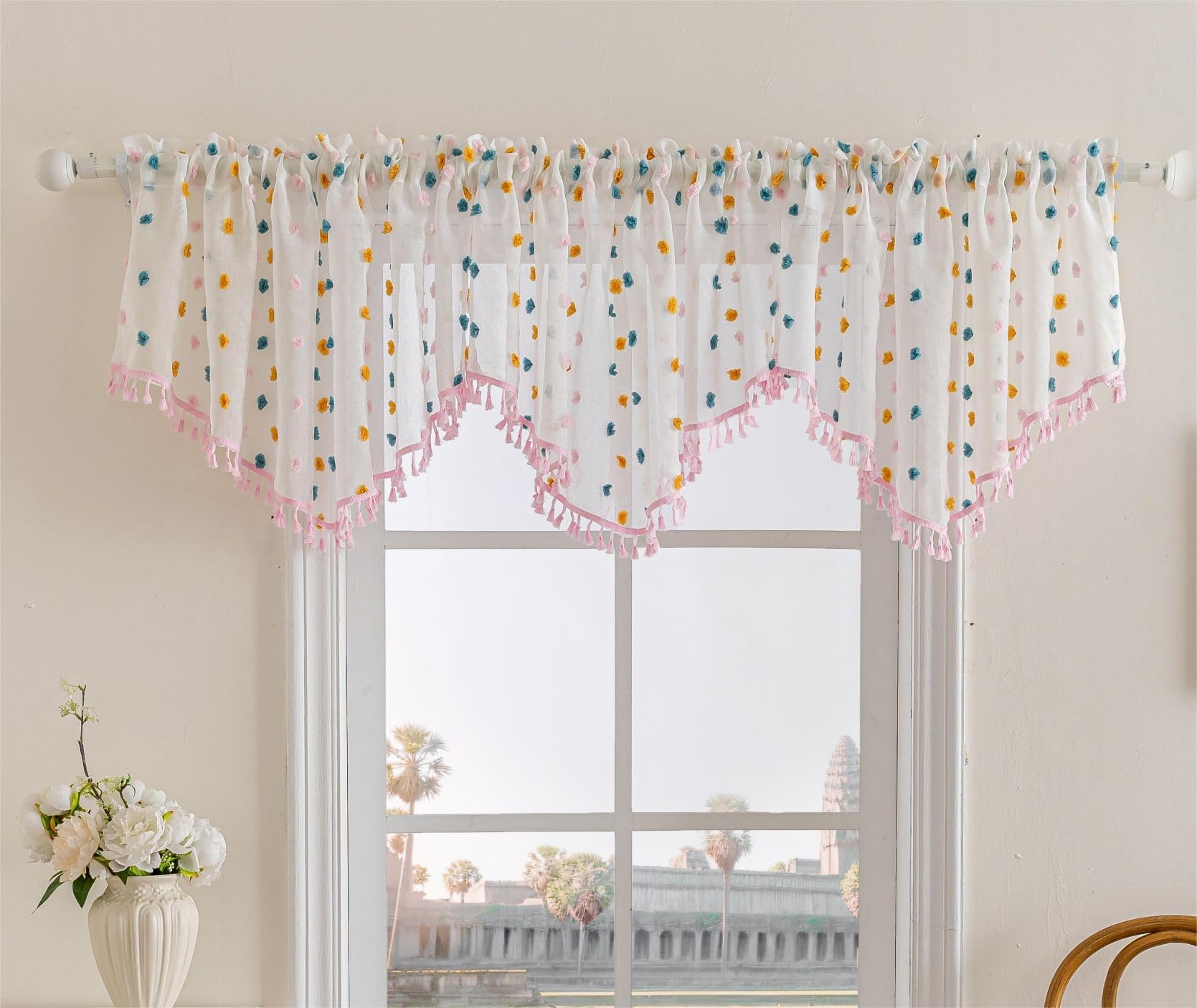 Rideau triangulaire rose jacquard cantonnière à pompons pour fenêtre salon et cuisine