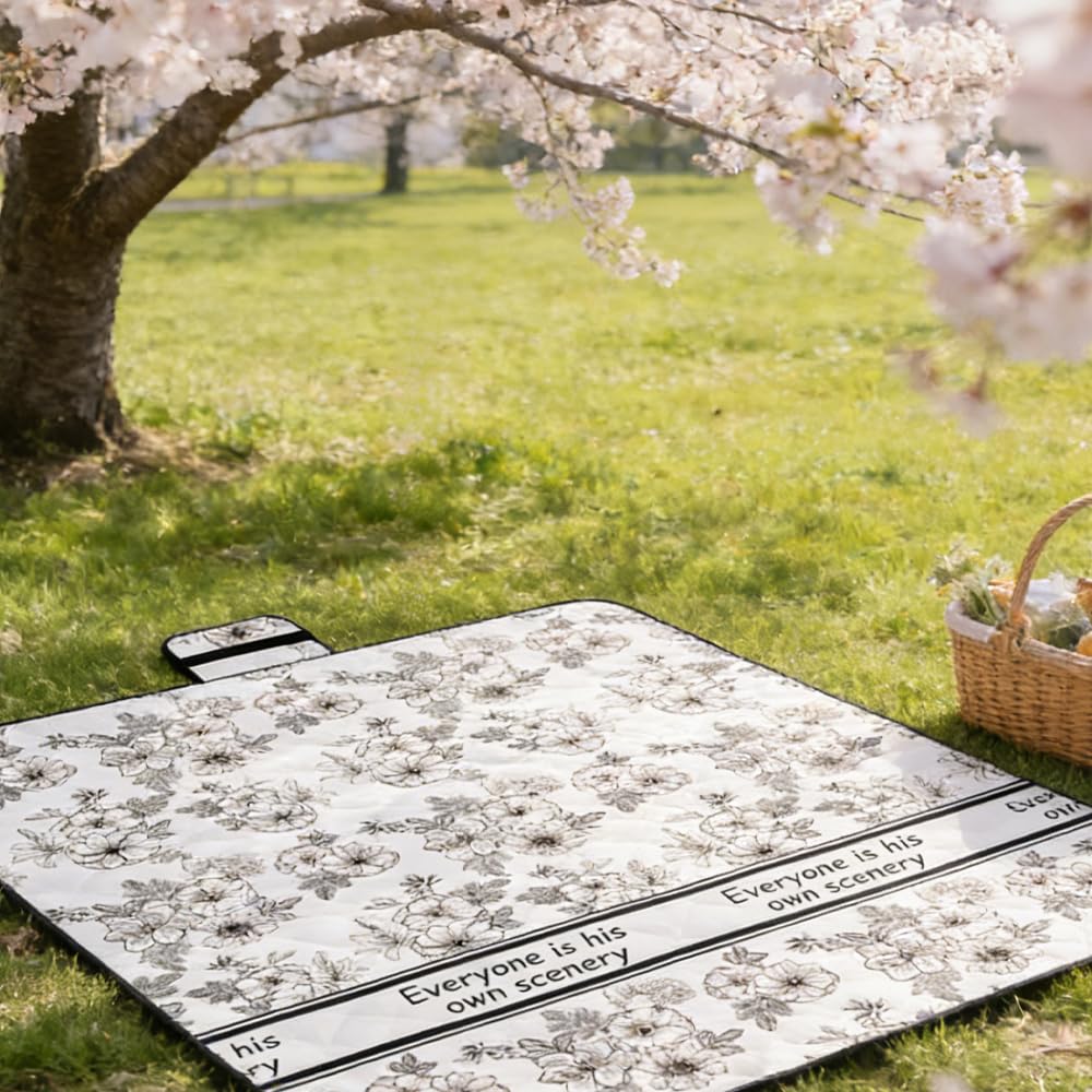 Couverture de pique-nique pliable avec poignée de transport, motif floral noir et blanc, imperméable, couverture d'extérieur isolée et rembourrée pour plage, parc et pique-nique en famille