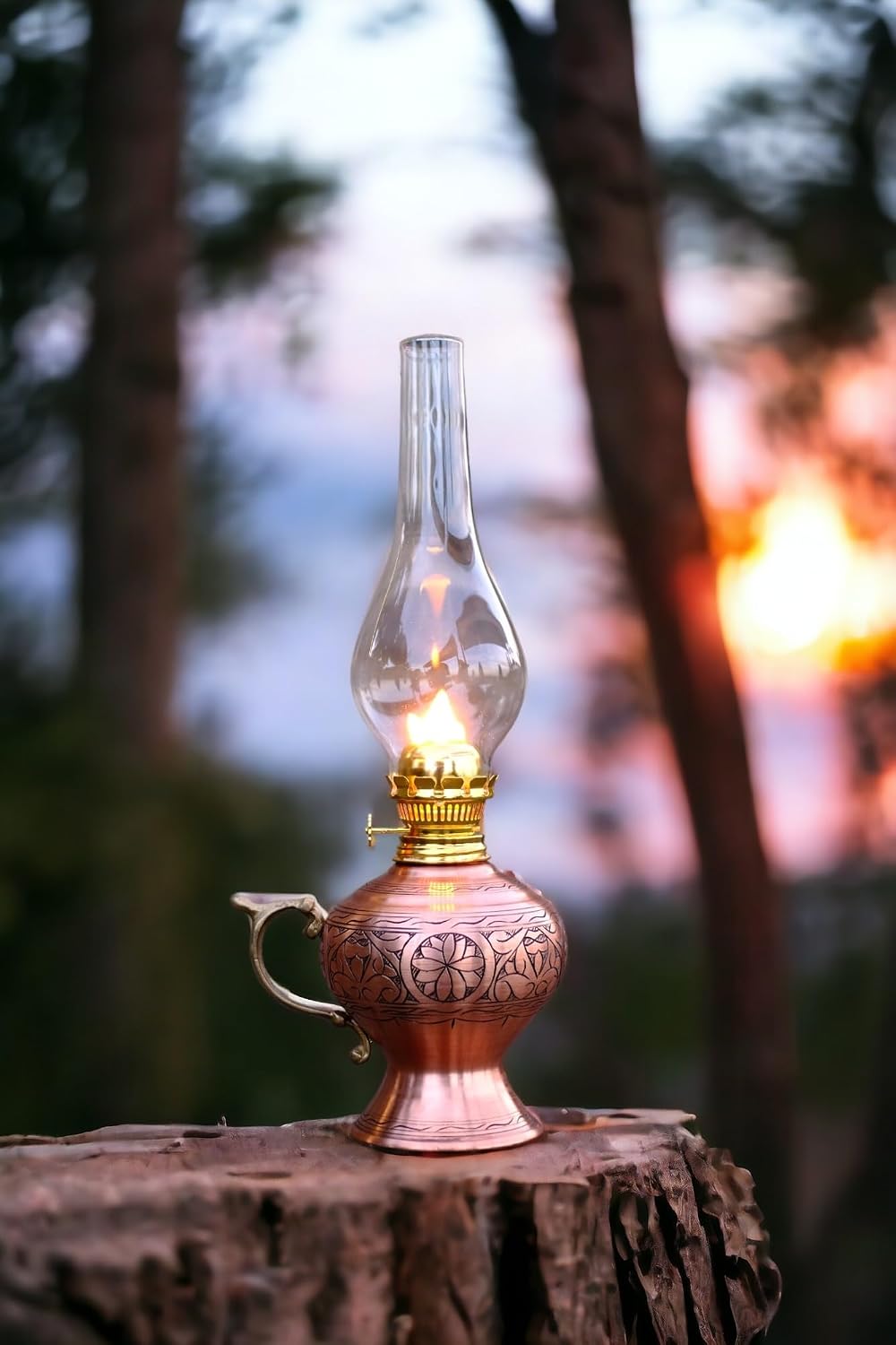Handmade Copper Oil Lamp | Vintage Handcrafted Hurricane Lantern for Indoor & Outdoor Use | Kerosene & Paraffin Lamp with Brass Wick | Antique Style Oil Lamp for Patio, and Farmhouse Décor