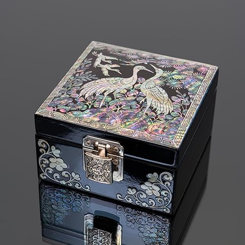 Miniatura 5 de February Mountain Joyero de nácar  Recuerdo lacado negro hecho a mano con diseño de grúa y pájaro, interior de terciopelo rojo  Navidad, regalo de