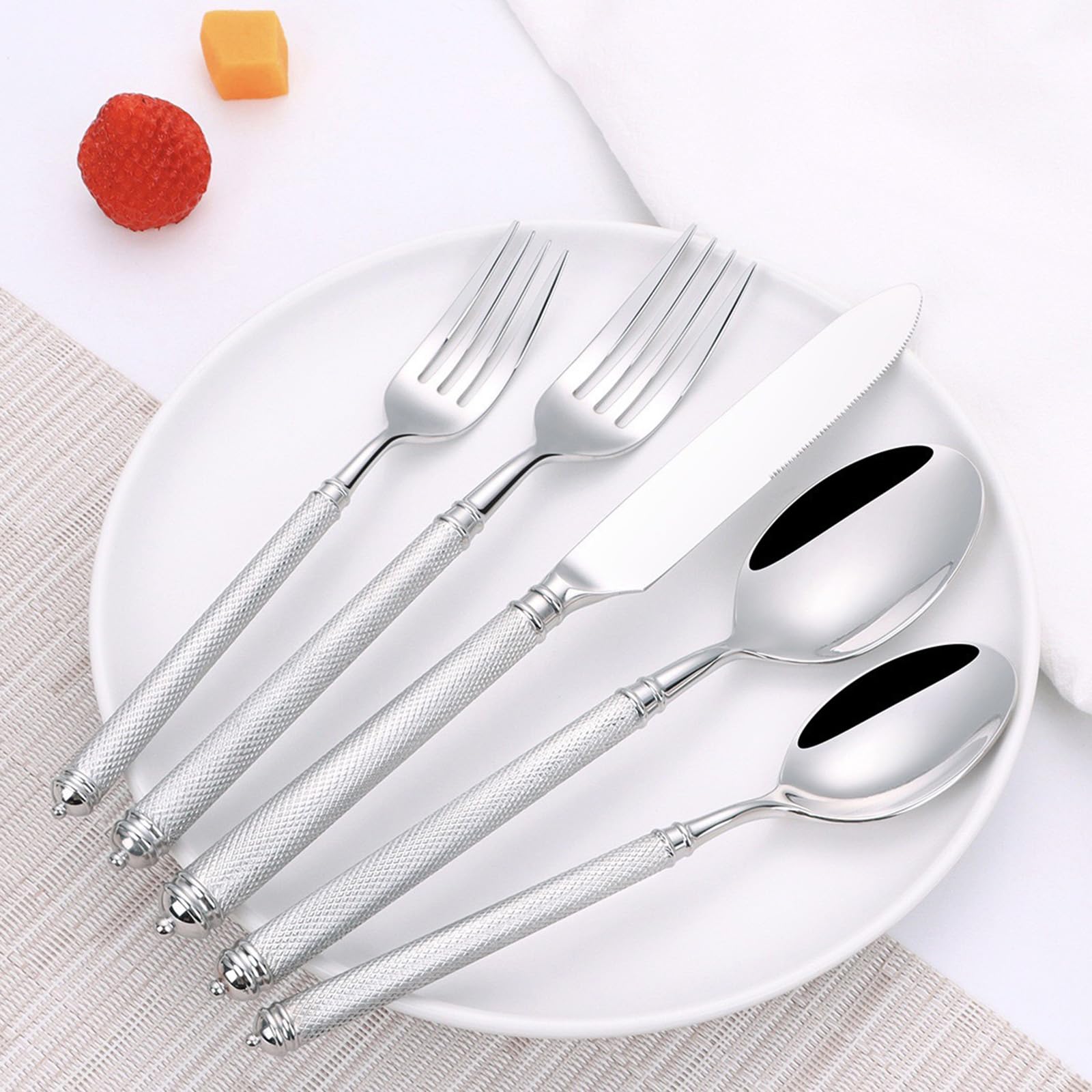 Este Juego de Cubiertos de 40 Piezas para 8 Personas es un Juego de Cubiertos de Lujo, Elegante y Fabricado en Acero Inoxidable 18/8, Ideal para el hogar, la Cocina o el Restaurante. Cuenta