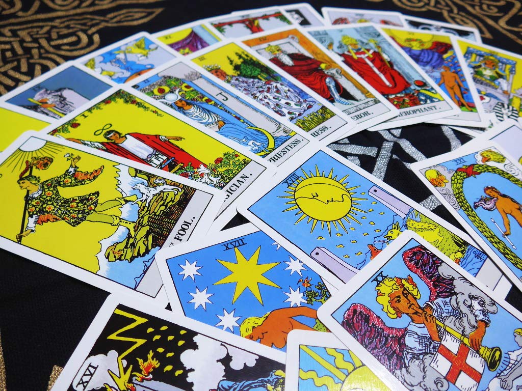 Amazon.co.jp: The Rider Tarot Deck （ ライダー タロット デッキ