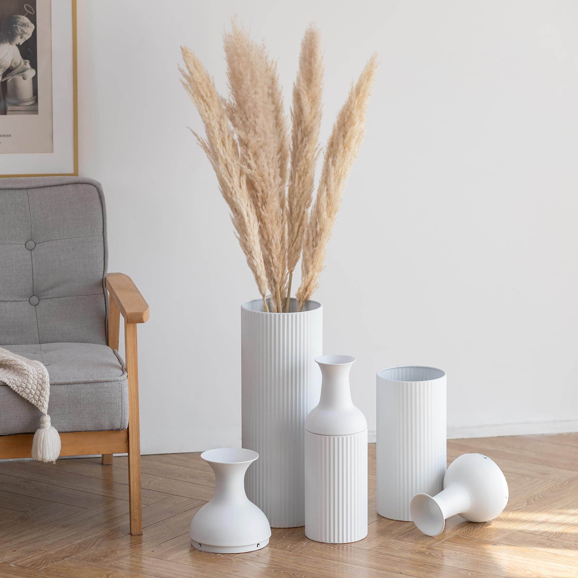 Sziqiqi Bodenvase Groß Weiß: Metall Bodenvasen für Wohnzimmer 68/51/41cm Hohe Moderne Gerippte Bodenvase für Pampasgras Große Vasen für Boden für Schlafzimmerecke Kamin Treppenhaus