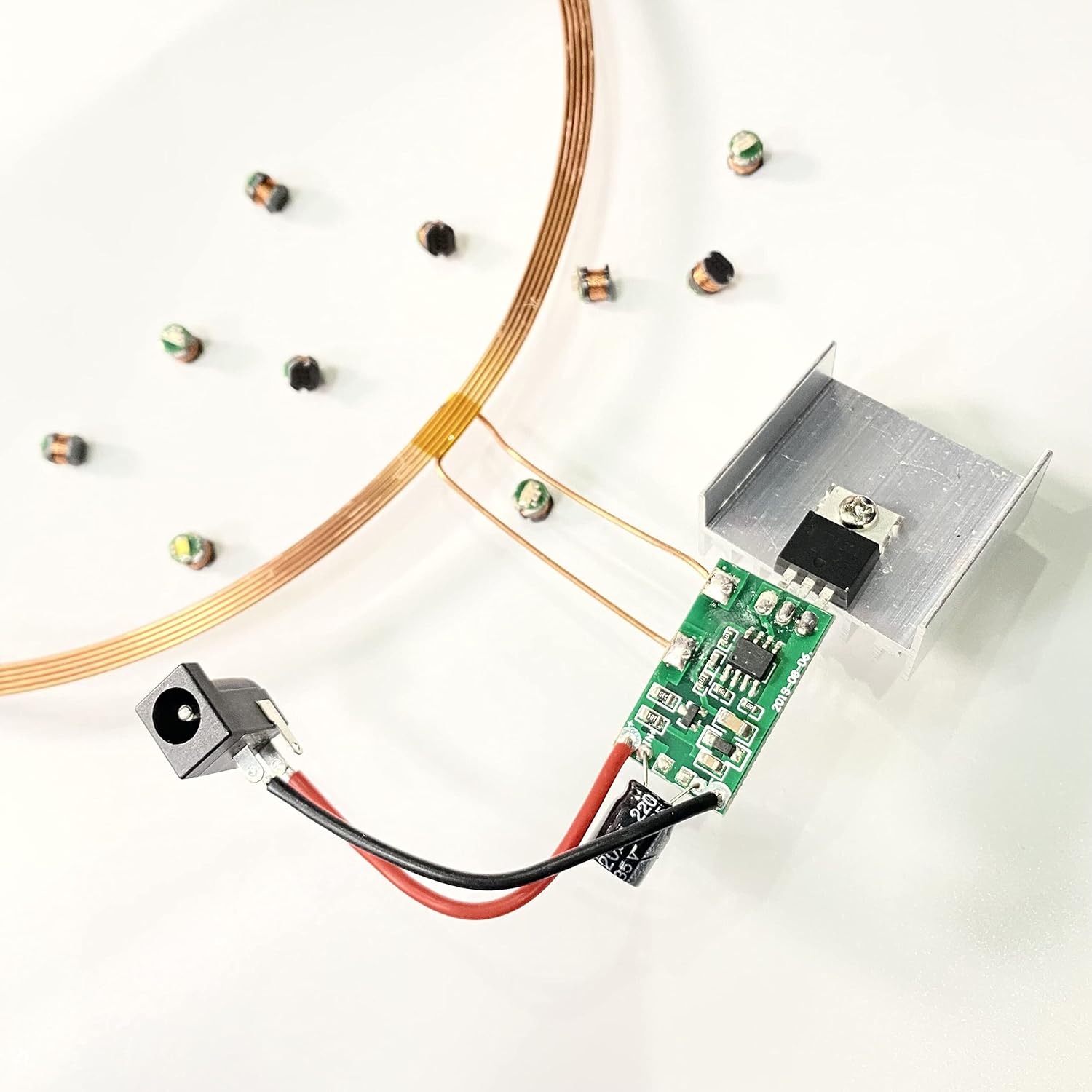 Taidacent 24V 200mm One to Many Long Distance Wireless Inductive Coil LEDs Induction Wireless Charging Power Supply Module (1 Transmitter Coil + 10PCS Multi LEDs + 1PCS 24V Power Adapter)