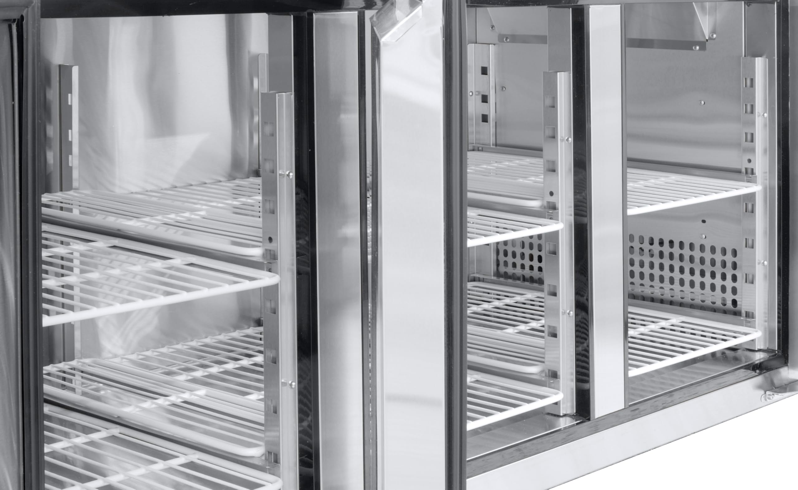 METRO Professional Kühltisch GCC3100BS, Edelstahl, 334 l, 400 W, automatische Abtauung, mit Schloß und Aufkantung, silber