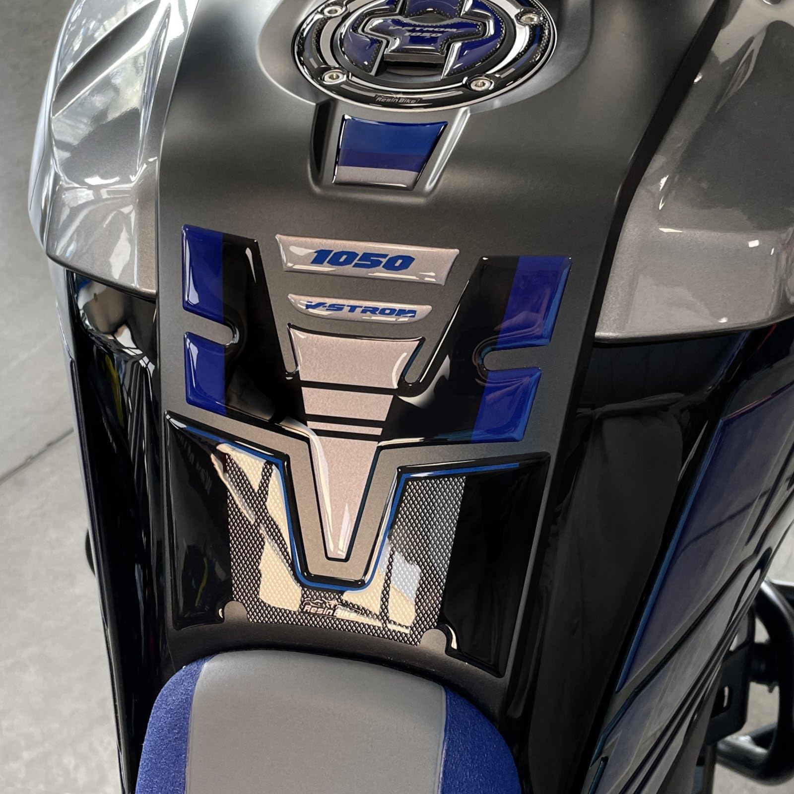 Resin Bike Motorcycle 3D Stickers Compatible with Suzuki V-Strom 1050 XT ABS Aspen Grey 2022. Tank Protector from Impact and Scratches. Motorcycle Resin Stickers - Made in Italy
