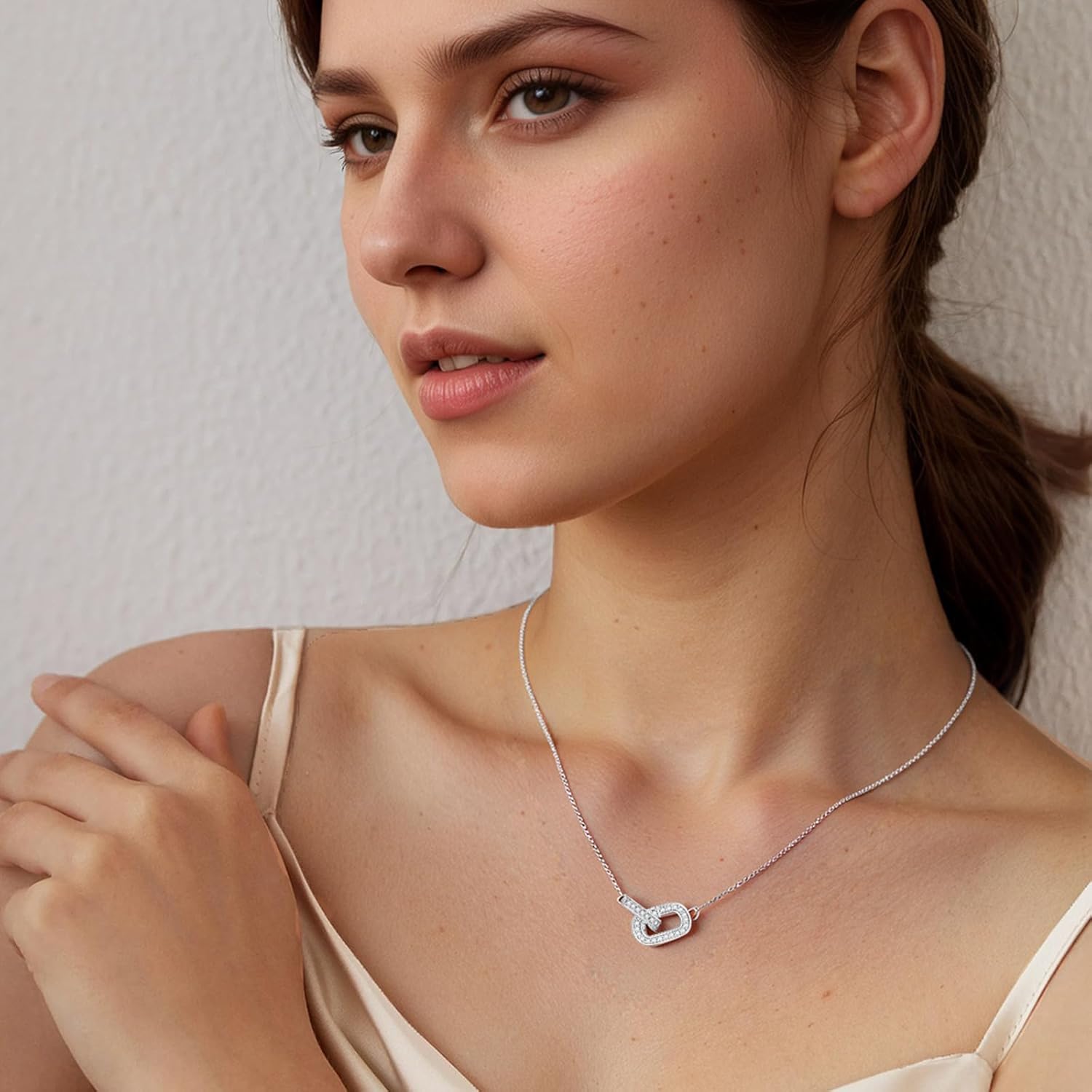 SUNFEEL 14K Gold Plated 925 Sterling Silver Pendant Necklace for Women，Interlocking Paperclip Cubic Zirconia Dainty Necklaces for Mom Wife Girlfriend Bridal Jewelry Gift for Prom Birthday Anniversary