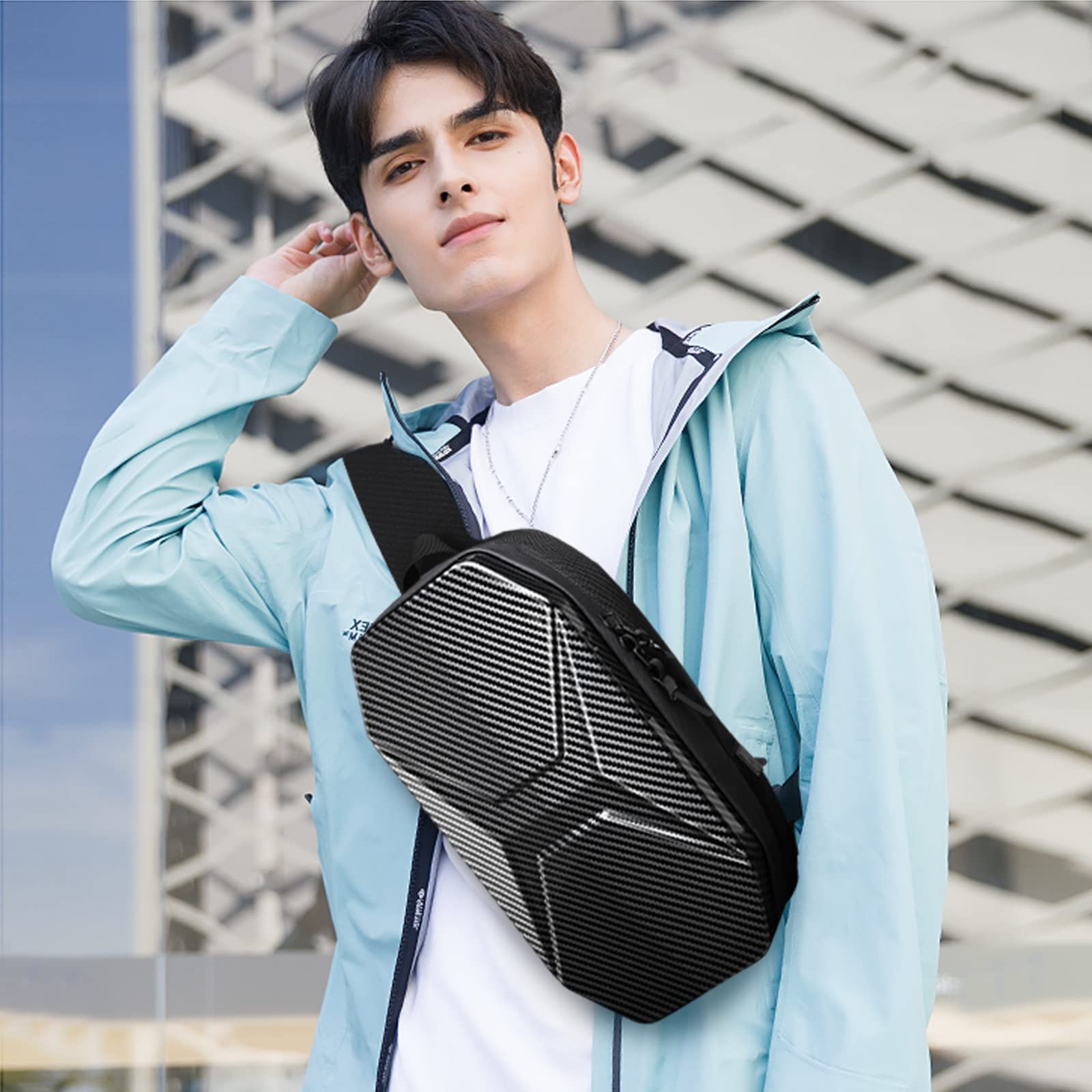 FANDARE Moda Torba na Klatkę Piersiową, Torba na Ramię z USB Męska do Podróży, Pieszych Wycieczek, Jazdy na Rowerze, Joggingu - Wodoodporna EVA Daypacks