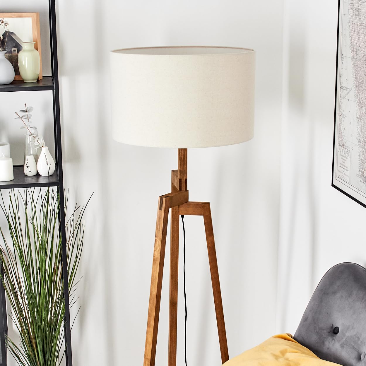 HOFSTEIN Stehleuchte Flemming, Stehlampe aus Holz im modernen Boho-Design, Schirm aus Stoff, Ø 50 cm, 162,5 cm, E27, mit Fußschalter - Wohnzimmer, Schlafzimmer, Esszimmer, Flur
