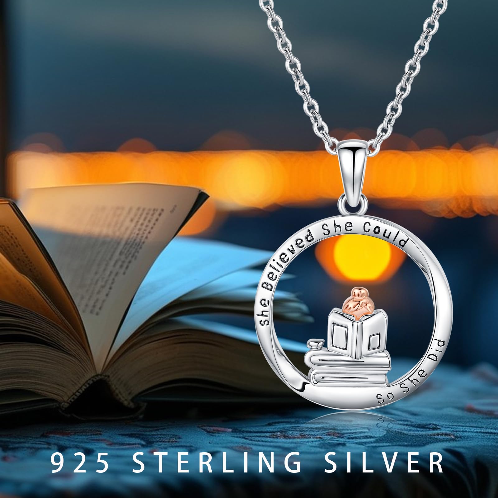 Inspirująca zawieszka w kształcie książki ze srebra wysokiej próby 925, She Believed She Could So She Did, motyw do czytania ze stosem książek, prezent dla miłośników książek