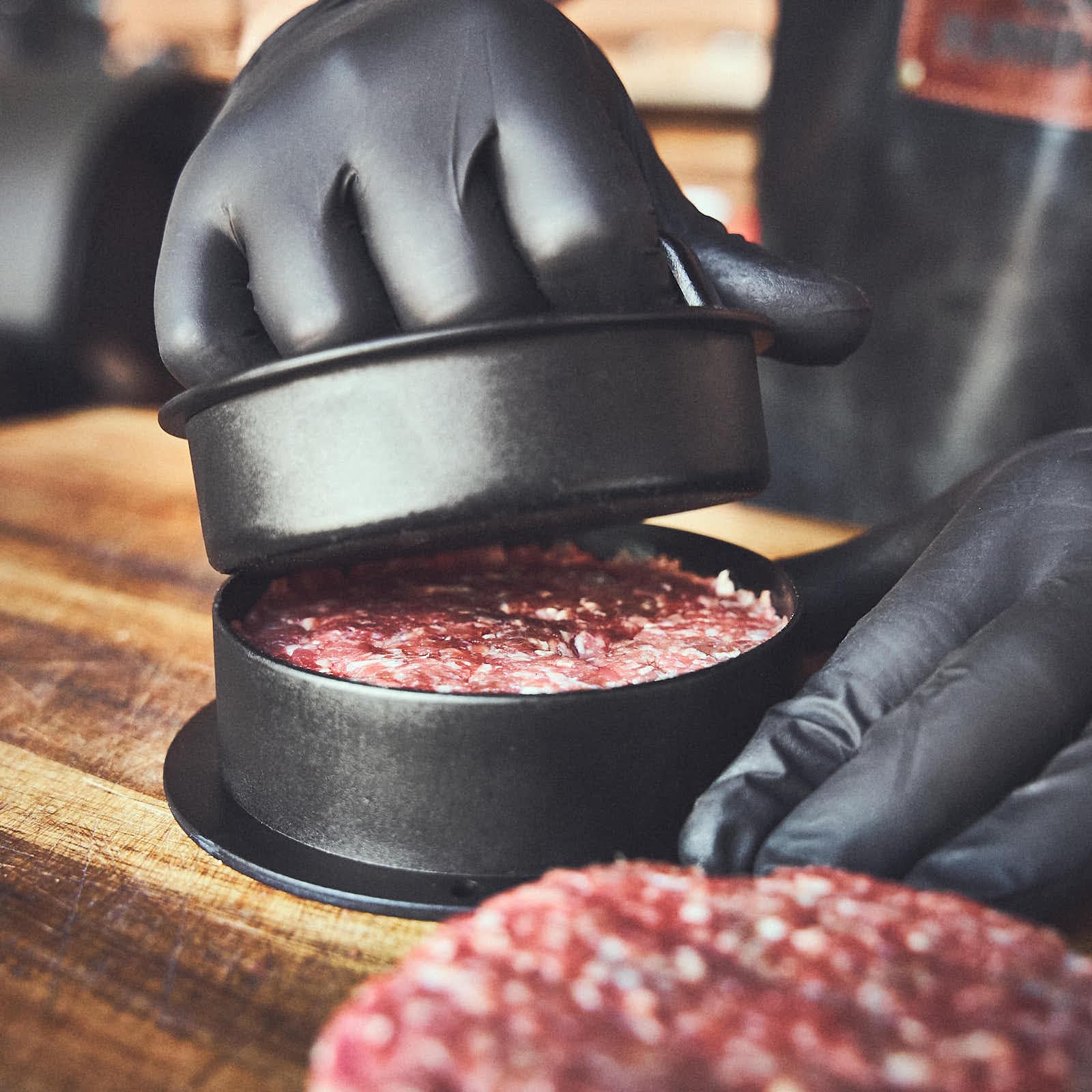 BURNHARD Kit pour Burgers 6 pièces, Moule à Steak antiadhésif, Presse à Burger, Cloches INOX