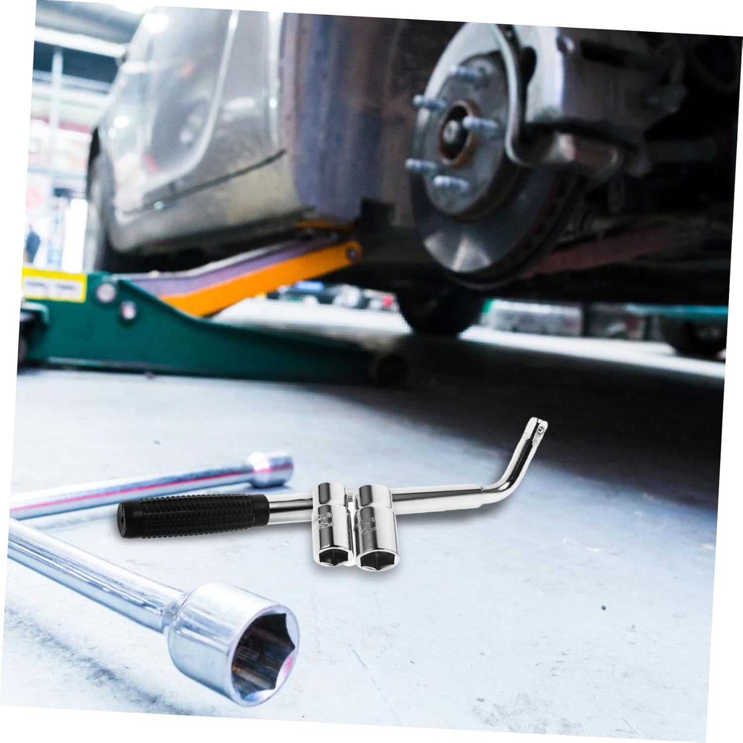 Compact Scissor Lug Wrench Tool for Easy Tire Changes Lightweight Jack Accessory for Cars Durable Design for Emergency Use Silver Finish