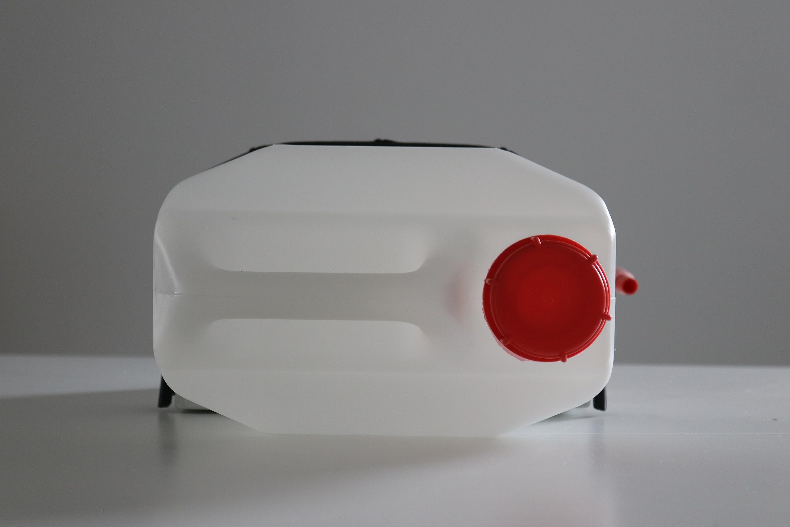 Jerrycan - Kit de lavado de mano 10 lt con soporte para vehículo, camión, acampada.