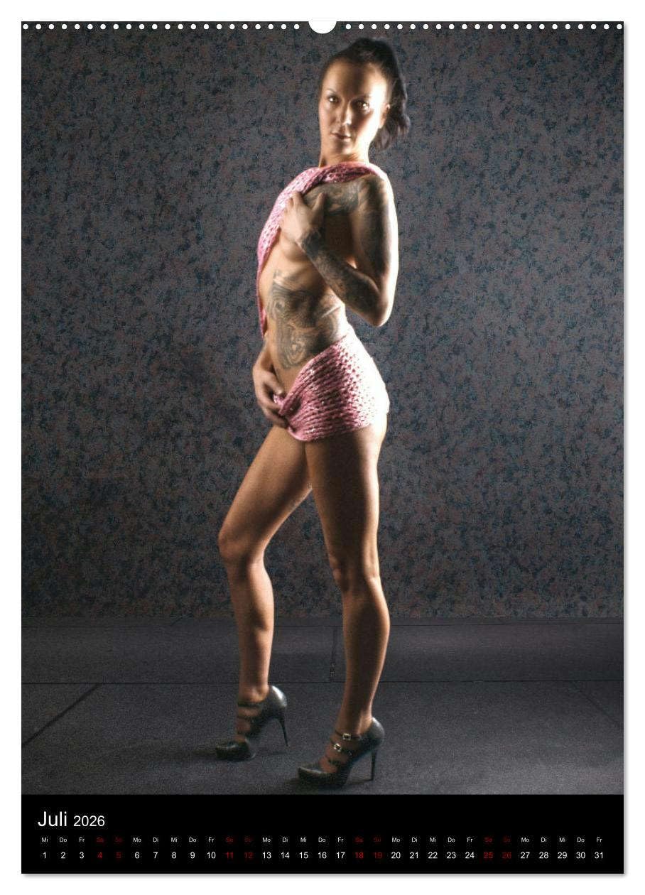 Boudoir - Sensual (hochwertiger Premium Wandkalender 2026 DIN A2 hoch), Kunstdruck in Hochglanz: Dieser Kalender ist mehr als nur ein Schmuckstück für ... reifer Weiblichkeit (CALVENDO Erotik)