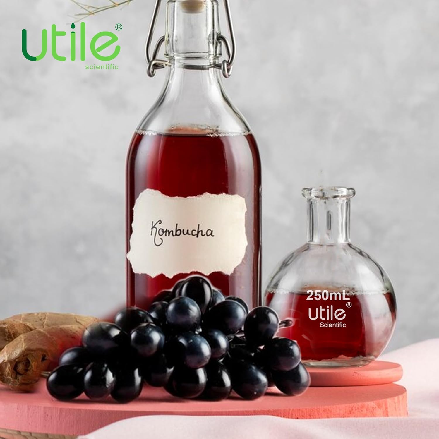Utile 4pcs 250ml Glass Flasks, Flat Bottom Flasks, Narrow Mouth Glass Flasks,Lab Boiling Flasks with Printed Graduation for Lab Science 4012.0250.4