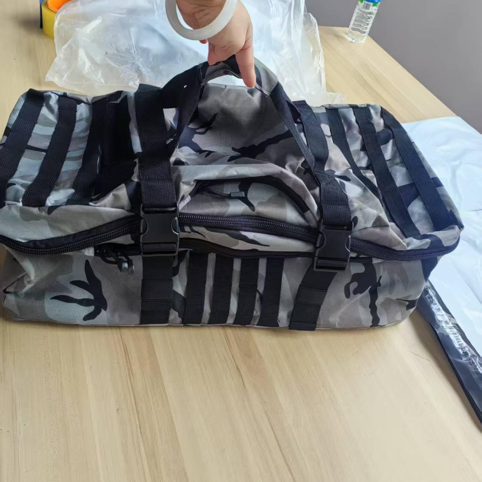 Borsone Zaino Militare Borsone Tattico Capiente Borsa da Palestra con Scomparti per Viaggiatori, Array, Nero, 58 X 30 X 25 Cm