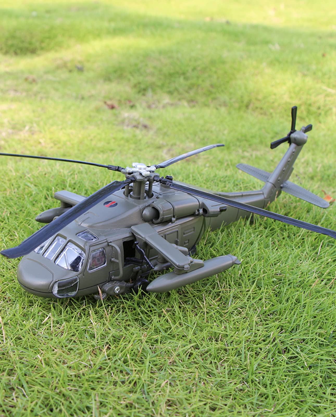 Amazon.co.jp: 模型飛行機、1：64ハイシミュレーションブラックホーク