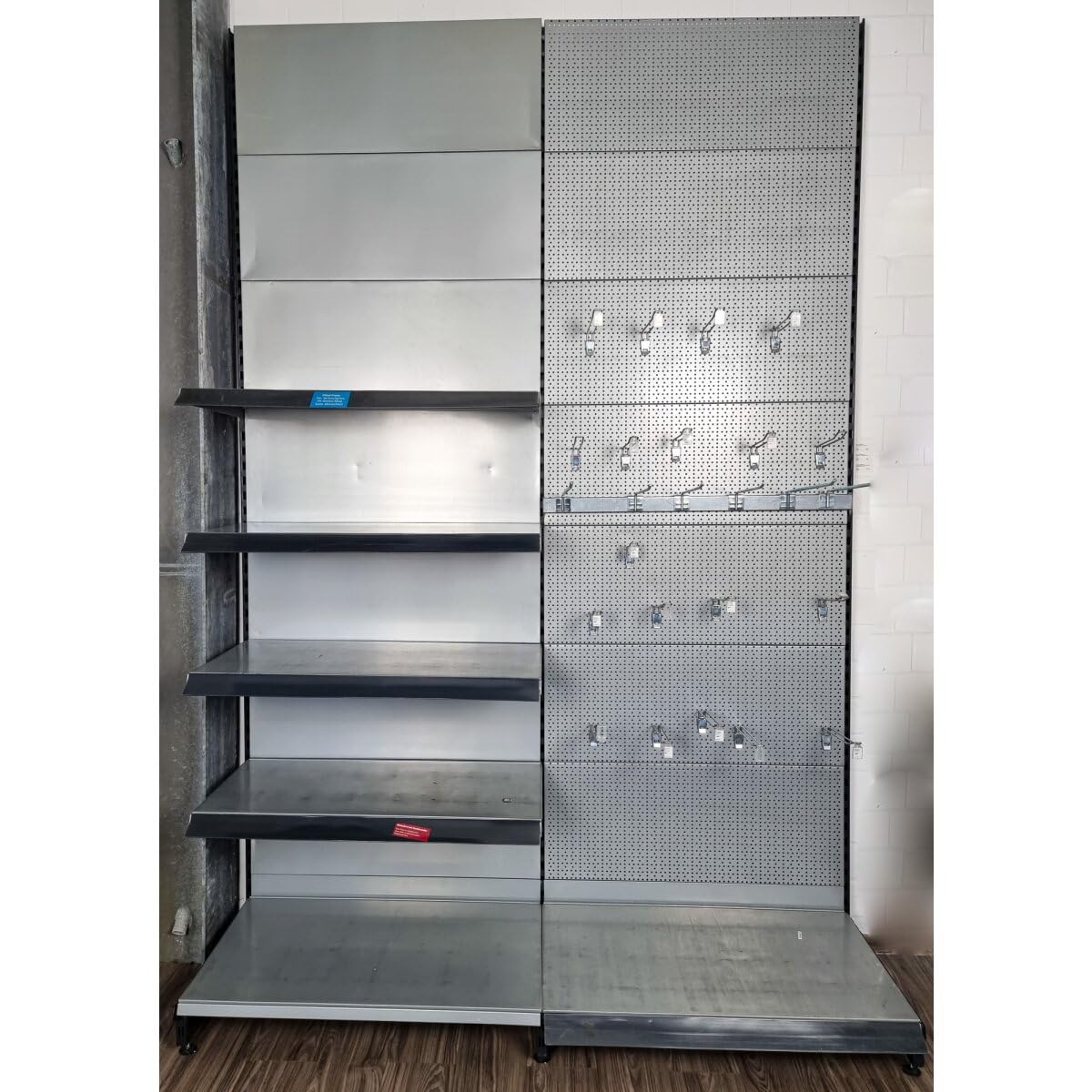 Generisch Wandregal 280x100 cm (HxB), Lochblechrückwand, grau, gebraucht, Kioskregal Supermarktregal Metallregal Kellerregal Lagerregal Buchregal