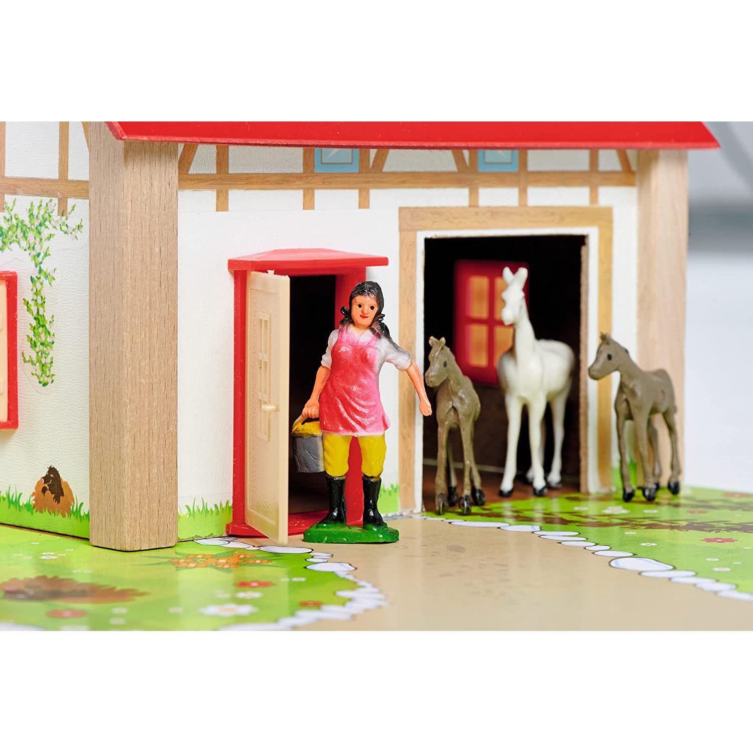 Eichhorn Bauernhof 100004309 - Bauernhof bestehend aus 2 Gebäuden, Spielplatte, Figuren, Tiere, Zäune, 20 teilig, Größe 36x51cm, Buchenholz, für Kinder ab 3 Jahren