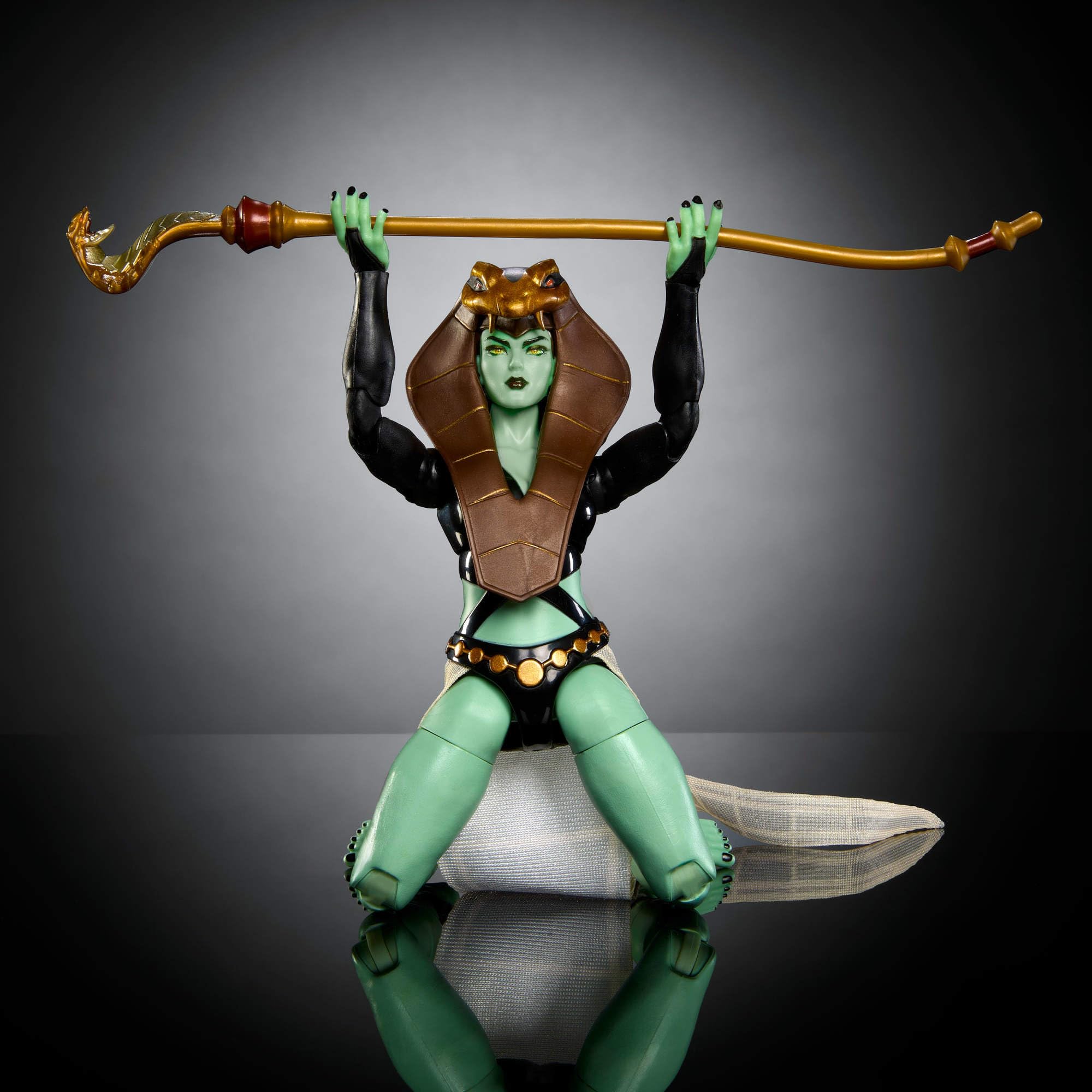 Masters of the Universe Masterverse - Snake Sorceress Teela, action figure deluxe con 30 punti d'articolazione, accessori e parti intercambiabili inclusi, giocattolo per bambini, 6+ anni, HYC58
