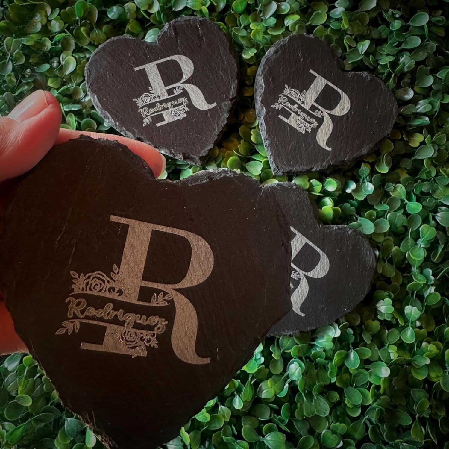 MOUYAT 40 Pack 4x4 Inch Black Slate Plates, Heart Slate Cheese Board with Natural Edge, Natural Stone Plates Cutting Board Charcuterie Boards for Cheese, Sushi, Meat, Appetizers