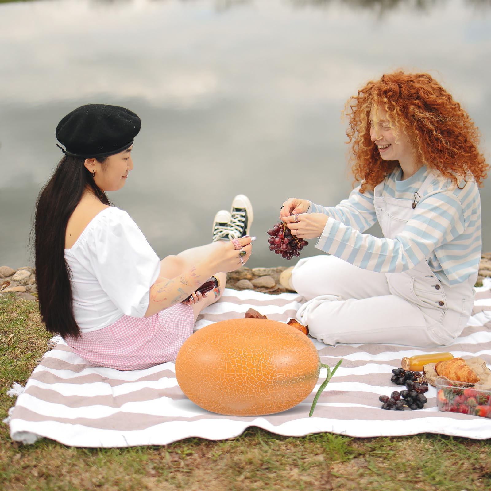 TOYANDONA Melone Durevole Cantalupo Artificiale Schiuma Realistico e in Decorazione di Multifunzionale per Fotografia Alimentare e Diverse Occasioni